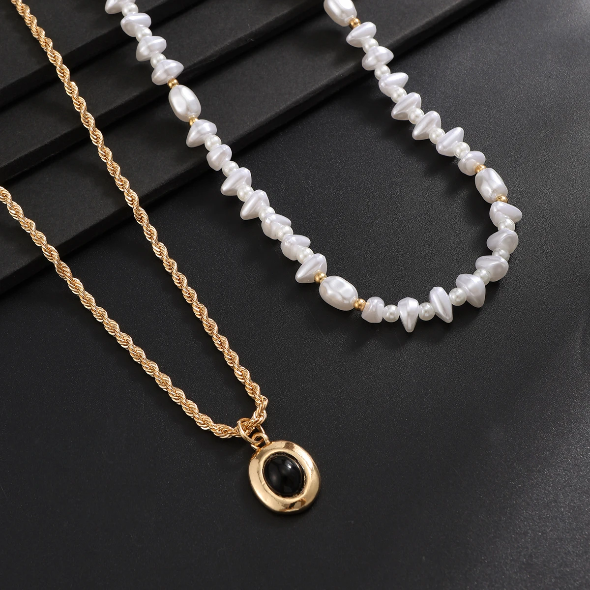 Neues 2-teiliges Set Vintage G – Pearl Choker Necklace Vintage Bewertung und Preis