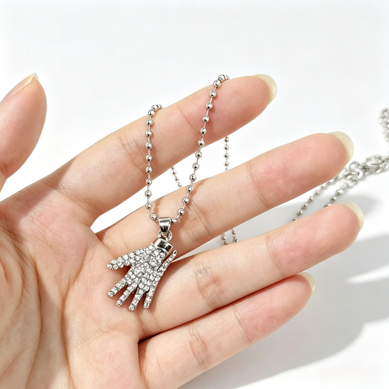 Vollbesetzte Michael Jackson H – Anime Pendant Necklace Bewertung und Preis
